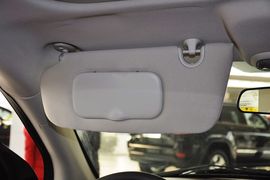 2012款Jeep吉普指南者2.0L运动型