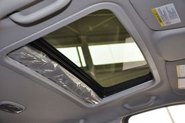 2012款Jeep吉普指南者2.0L运动型