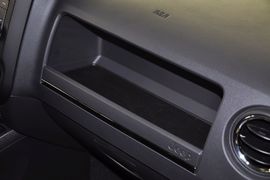 2012款Jeep吉普指南者2.0L运动型
