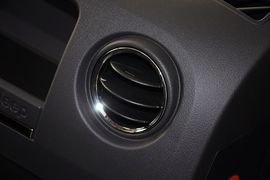 2012款Jeep吉普指南者2.0L运动型
