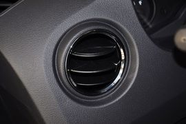 2012款Jeep吉普指南者2.0L运动型