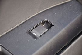 2012款Jeep吉普指南者2.4L豪华型