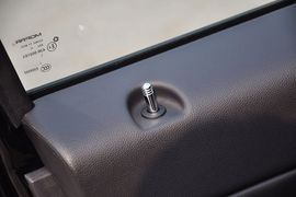2012款Jeep吉普指南者2.4L豪华型