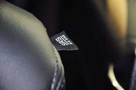 2012款Jeep吉普指南者2.4L豪华型