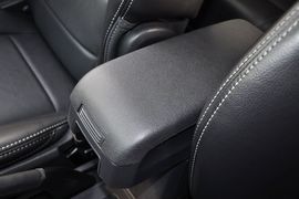 2012款Jeep吉普指南者2.4L豪华型