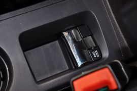 2012款Jeep吉普指南者2.4L豪华型