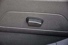 2012款Jeep吉普指南者2.4L豪华型