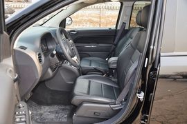 2012款Jeep吉普指南者2.4L豪华型