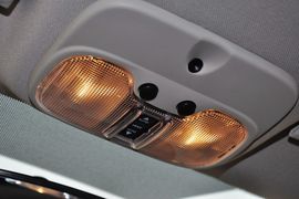 2012款Jeep吉普指南者2.4L豪华型