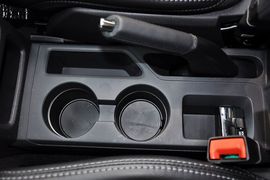 2012款Jeep吉普指南者2.4L豪华型