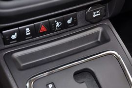 2012款Jeep吉普指南者2.4L豪华型