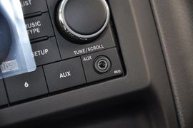 2012款Jeep吉普指南者2.4L豪华型