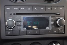 2012款Jeep吉普指南者2.4L豪华型
