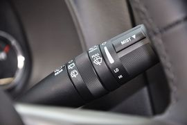 2012款Jeep吉普指南者2.4L豪华型