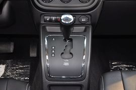 2012款Jeep吉普指南者2.4L豪华型