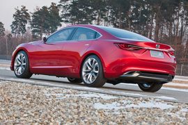 2011款马自达Takeri概念车