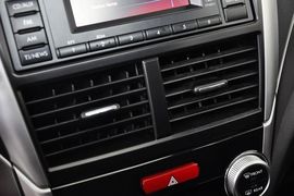 2012款斯巴鲁森林人2.5XS豪华型
