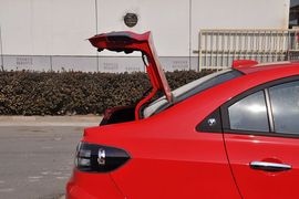 长安新悦翔三厢1.5MT豪华型