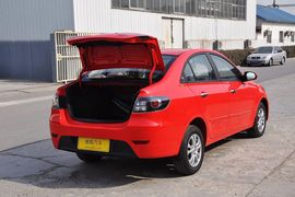 长安新悦翔三厢1.5MT豪华型