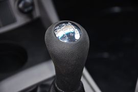 长安新悦翔三厢1.5MT豪华型
