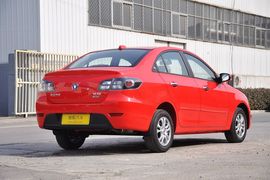 长安新悦翔三厢1.5MT豪华型