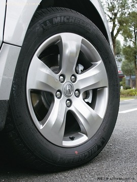 《汽车之友》试驾讴歌ZDX全地形轿跑车