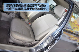 2012款东南V3菱悦1.5L手动舒适版