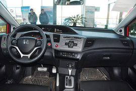 2012款东风本田思域2.0L