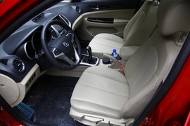 2012款长安逸动1.6L手动试驾实拍