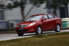 2012款长安逸动1.6L手动试驾实拍