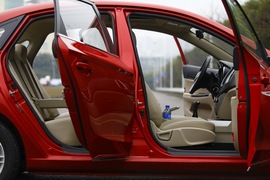 2012款长安逸动1.6L手动试驾实拍