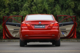 2012款长安逸动1.6L手动试驾实拍