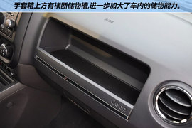 2012款Jeep吉普指南者2.4L豪华型到店实拍