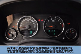 2012款Jeep吉普指南者2.4L豪华型到店实拍