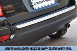 2012款Jeep吉普指南者2.4L豪华型到店实拍