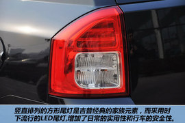 2012款Jeep吉普指南者2.4L豪华型到店实拍