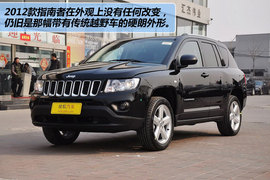 2012款Jeep吉普指南者2.4L豪华型到店实拍