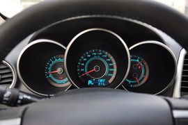 2012款长安逸动1.6L手自一体尊贵型