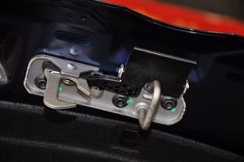 2012款一汽大众全新迈腾1.8TSI