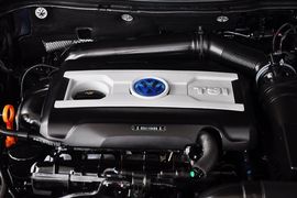 2012款一汽大众全新迈腾1.8TSI