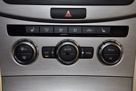 2012款一汽大众全新迈腾1.8TSI