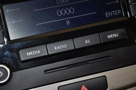 2012款一汽大众全新迈腾1.8TSI