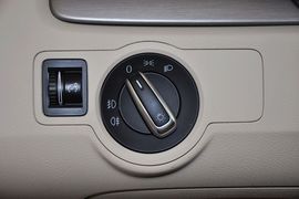 2012款一汽大众全新迈腾1.8TSI