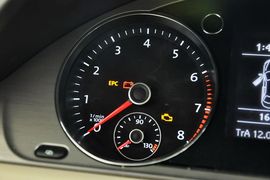 2012款一汽大众全新迈腾1.8TSI