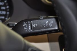 2012款一汽大众全新迈腾1.8TSI