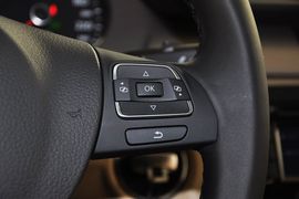 2012款一汽大众全新迈腾1.8TSI