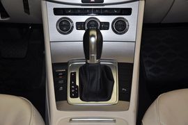 2012款一汽大众全新迈腾1.8TSI