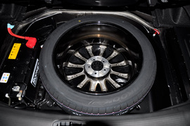 2012款双龙主席W