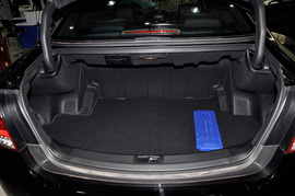 2012款双龙主席W