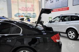 2012款双龙主席W